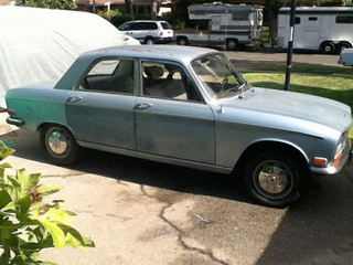 Illustration for article titled For $3,900, Does This 1971 Peugeot 304 Belong Behind Velvet Ropes?